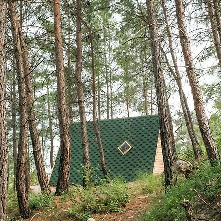 Kemp Sens Bungalows & Tents